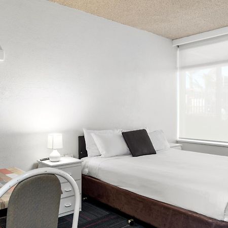 Red Carpet Motel Mount Gambier Bagian luar foto